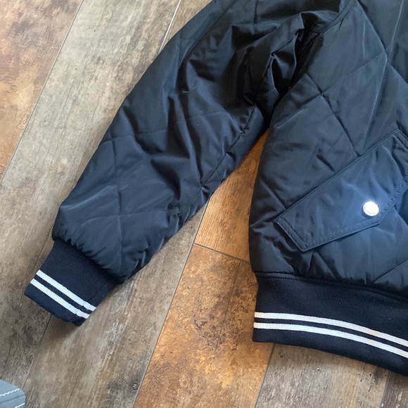 NWOT BCBGeneration reversible jacket Bomber - Picture 4 of 10